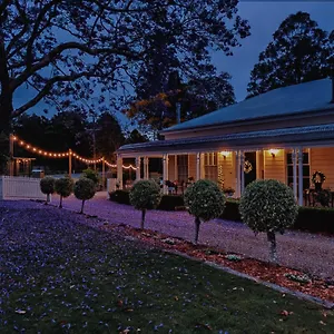 reed-house-at-maleny-the-white-pavilion.hotelssunshinecoast.net/